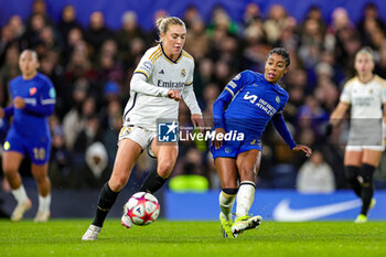 2024-01-25 - Ashley Lawrence (12) of Chelsea and Freja Olofsson of Real Madrid during the UEFA Women's Champions League, Group D football match between Chelsea and Real Madrid on 24 January 2024 at Stamford Bridge in London, England - FOOTBALL - WOMEN'S CHAMPIONS LEAGUE - CHELSEA V REAL MADRID - UEFA CHAMPIONS LEAGUE WOMEN - SOCCER