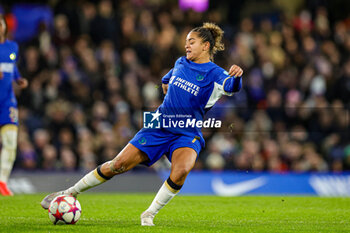 2024-01-25 - Jess Carter (7) of Chelsea during the UEFA Women's Champions League, Group D football match between Chelsea and Real Madrid on 24 January 2024 at Stamford Bridge in London, England - FOOTBALL - WOMEN'S CHAMPIONS LEAGUE - CHELSEA V REAL MADRID - UEFA CHAMPIONS LEAGUE WOMEN - SOCCER