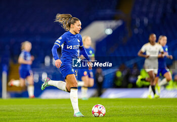2024-01-25 - Johanna Rytting Kaneryd (19) of Chelsea during the UEFA Women's Champions League, Group D football match between Chelsea and Real Madrid on 24 January 2024 at Stamford Bridge in London, England - FOOTBALL - WOMEN'S CHAMPIONS LEAGUE - CHELSEA V REAL MADRID - UEFA CHAMPIONS LEAGUE WOMEN - SOCCER