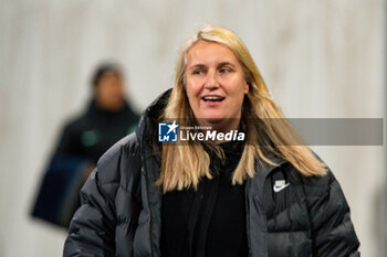 2024-01-30 - Emma Hayes head coach of Chelsea ahead of the UEFA Women's Champions League, Group D football match between Paris FC and Chelsea on January 30, 2024 at Sebastien Charlety stadium in Paris, France - FOOTBALL - WOMEN'S CHAMPIONS LEAGUE - PARIS FC V CHELSEA - UEFA CHAMPIONS LEAGUE WOMEN - SOCCER