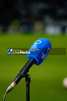 2024-01-30 - A microphone during the UEFA Women's Champions League, Group D football match between Paris FC and Chelsea on January 30, 2024 at Sebastien Charlety stadium in Paris, France - FOOTBALL - WOMEN'S CHAMPIONS LEAGUE - PARIS FC V CHELSEA - UEFA CHAMPIONS LEAGUE WOMEN - SOCCER