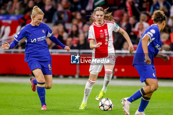 2024-03-19 - Lotte Keukelaar of AFC Ajax and Sophie Ingle of Chelsea during the UEFA Women's Champions League, Quarter-finals, 1st leg football match between AFC Ajax and Chelsea FC on March 19, 2024 at Johan Cruijff ArenA in Amsterdam, Netherlands - FOOTBALL - WOMEN'S CHAMPIONS LEAGUE - AJAX V CHELSEA - UEFA CHAMPIONS LEAGUE WOMEN - SOCCER