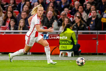 2024-03-19 - Tiny Hoekstra of AFC Ajax during the UEFA Women's Champions League, Quarter-finals, 1st leg football match between AFC Ajax and Chelsea FC on March 19, 2024 at Johan Cruijff ArenA in Amsterdam, Netherlands - FOOTBALL - WOMEN'S CHAMPIONS LEAGUE - AJAX V CHELSEA - UEFA CHAMPIONS LEAGUE WOMEN - SOCCER
