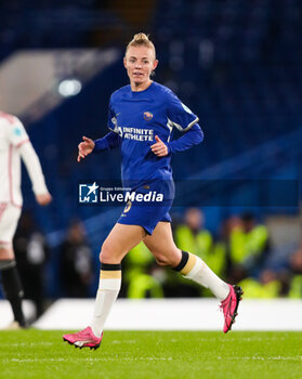 2024-03-27 - Chelsea's Sophie Ingle during the UEFA Women's Champions League, Quarter-finals, 2nd leg football match between Chelsea FC and AFC Ajax on 27 March 2024 at Stamford Bridge in London, England - FOOTBALL - WOMEN'S CHAMPIONS LEAGUE - CHELSEA V AJAX - UEFA CHAMPIONS LEAGUE WOMEN - SOCCER