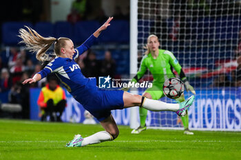 2024-03-25 - Chelsea's Aggie Beever-Jones during the UEFA Women's Champions League, Quarter-finals, 2nd leg football match between Chelsea FC and AFC Ajax on 27 March 2024 at Stamford Bridge in London, England - FOOTBALL - WOMEN'S CHAMPIONS LEAGUE - CHELSEA V AJAX - UEFA CHAMPIONS LEAGUE WOMEN - SOCCER