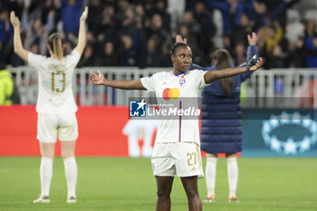 2024-03-27 - Vicki Becho of Lyon and teammates salute the supporters following the UEFA Women's Champions League, Quarter-finals, 2nd leg football match between Olympique Lyonnais and SL Benfica on March 27, 2024 at Groupama stadium in Decines-Charpieu near Lyon, France - FOOTBALL - WOMEN'S CHAMPIONS LEAGUE - LYON V BENFICA - UEFA CHAMPIONS LEAGUE WOMEN - SOCCER