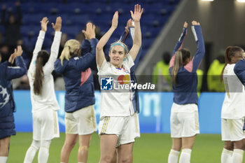 2024-03-27 - Ellie Carpenter of Lyon and teammates salute the supporters following the UEFA Women's Champions League, Quarter-finals, 2nd leg football match between Olympique Lyonnais and SL Benfica on March 27, 2024 at Groupama stadium in Decines-Charpieu near Lyon, France - FOOTBALL - WOMEN'S CHAMPIONS LEAGUE - LYON V BENFICA - UEFA CHAMPIONS LEAGUE WOMEN - SOCCER