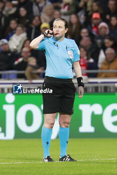 2024-03-27 - Referee Cheryl FOSTER during the UEFA Women's Champions League, Quarter-finals, 2nd leg football match between Olympique Lyonnais and SL Benfica on March 27, 2024 at Groupama stadium in Decines-Charpieu near Lyon, France - FOOTBALL - WOMEN'S CHAMPIONS LEAGUE - LYON V BENFICA - UEFA CHAMPIONS LEAGUE WOMEN - SOCCER