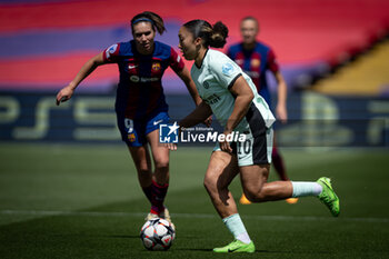 2024-04-20 - Lauren James (Chelsea Women) and Mariona Caldentey (FC Barcelona) battle for the ball during a Women's UEFA Champions League first-leg semifinal match between FC Barcelona and Chelsea Women at Estadi Olimpic Lluis Companys, in Barcelona, ,Spain on April 20, 2024. Photo by Felipe Mondino - WUCL SEMIFINAL 1º LEG - FC BARCELONA - CHELSEA WOMEN - UEFA CHAMPIONS LEAGUE WOMEN - SOCCER