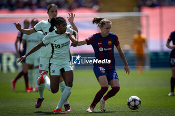 2024-04-20 - Caroline Graham Hansen (FC Barcelona) controls the ball during a Women's UEFA Champions League first-leg semifinal match between FC Barcelona and Chelsea Women at Estadi Olimpic Lluis Companys, in Barcelona, ,Spain on April 20, 2024. Photo by Felipe Mondino - WUCL SEMIFINAL 1º LEG - FC BARCELONA - CHELSEA WOMEN - UEFA CHAMPIONS LEAGUE WOMEN - SOCCER
