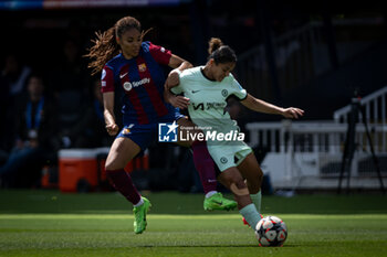 2024-04-20 - Jessica Carter (Chelsea Women) and Salma Paralluelo (FC Barcelona battle for the ball during a Women's UEFA Champions League first-leg semifinal match between FC Barcelona and Chelsea Women at Estadi Olimpic Lluis Companys, in Barcelona, ,Spain on April 20, 2024. Photo by Felipe Mondino - WUCL SEMIFINAL 1º LEG - FC BARCELONA - CHELSEA WOMEN - UEFA CHAMPIONS LEAGUE WOMEN - SOCCER