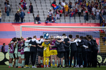 2024-04-20 - Chelsea FC players celebrates the victory during a Women's UEFA Champions League first-leg semifinal match between FC Barcelona and Chelsea Women at Estadi Olimpic Lluis Companys, in Barcelona, ,Spain on April 20, 2024. Photo by Felipe Mondino - WUCL SEMIFINAL 1º LEG - FC BARCELONA - CHELSEA WOMEN - UEFA CHAMPIONS LEAGUE WOMEN - SOCCER