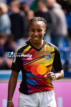 2024-04-28 - Vicki Becho of Olympique Lyonnais warms up ahead of the UEFA Women's Champions League, Semi-finals, 2nd leg football match between Paris Saint-Germain and Olympique Lyonnais on April 28, 2024 at Parc des Princes stadium in Paris, France - FOOTBALL - WOMEN'S CHAMPIONS LEAGUE - PARIS SG V LYON - UEFA CHAMPIONS LEAGUE WOMEN - SOCCER