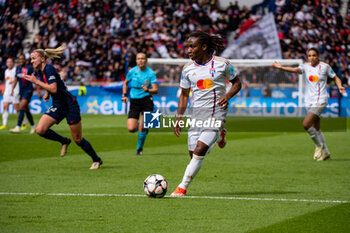 2024-04-28 - Melchie Dumornay of Olympique Lyonnais controls the ball during the UEFA Women's Champions League, Semi-finals, 2nd leg football match between Paris Saint-Germain and Olympique Lyonnais on April 28, 2024 at Parc des Princes stadium in Paris, France - FOOTBALL - WOMEN'S CHAMPIONS LEAGUE - PARIS SG V LYON - UEFA CHAMPIONS LEAGUE WOMEN - SOCCER