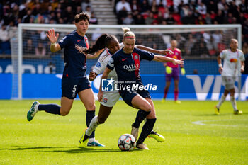 2024-04-28 - Elisa De Almeida of Paris Saint Germain, Kadidiatou Diani of Olympique Lyonnais and Jackie Groenen of Paris Saint Germain fight for the ball during the UEFA Women's Champions League, Semi-finals, 2nd leg football match between Paris Saint-Germain and Olympique Lyonnais on April 28, 2024 at Parc des Princes stadium in Paris, France - FOOTBALL - WOMEN'S CHAMPIONS LEAGUE - PARIS SG V LYON - UEFA CHAMPIONS LEAGUE WOMEN - SOCCER