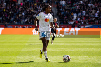 2024-04-28 - Vicki Becho of Olympique Lyonnais controls the ball during the UEFA Women's Champions League, Semi-finals, 2nd leg football match between Paris Saint-Germain and Olympique Lyonnais on April 28, 2024 at Parc des Princes stadium in Paris, France - FOOTBALL - WOMEN'S CHAMPIONS LEAGUE - PARIS SG V LYON - UEFA CHAMPIONS LEAGUE WOMEN - SOCCER