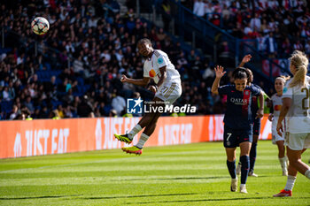 2024-04-28 - Vicki Becho of Olympique Lyonnais controls the ball during the UEFA Women's Champions League, Semi-finals, 2nd leg football match between Paris Saint-Germain and Olympique Lyonnais on April 28, 2024 at Parc des Princes stadium in Paris, France - FOOTBALL - WOMEN'S CHAMPIONS LEAGUE - PARIS SG V LYON - UEFA CHAMPIONS LEAGUE WOMEN - SOCCER