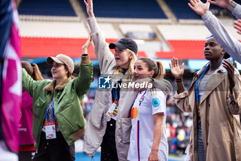 2024-04-28 - Sara Dabritz of Olympique Lyonnais, Ada Hegerberg of Olympique Lyonnais and Danielle Van De Donk of Olympique Lyonnais celebrate the victory after the UEFA Women's Champions League, Semi-finals, 2nd leg football match between Paris Saint-Germain and Olympique Lyonnais on April 28, 2024 at Parc des Princes stadium in Paris, France - FOOTBALL - WOMEN'S CHAMPIONS LEAGUE - PARIS SG V LYON - UEFA CHAMPIONS LEAGUE WOMEN - SOCCER