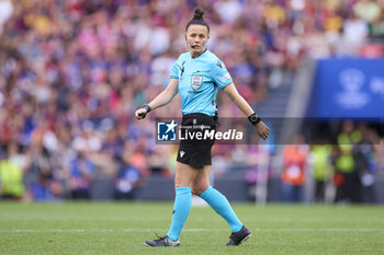 2024-05-25 - Referee Rebecca Weich during the UEFA Women's Champions League, Final, football match between FC Barcelona and Olympique Lyonnais on May 25, 2024 at San Mames stadium in Bilbao, Spain - FOOTBALL - WOMEN'S CHAMPIONS LEAGUE - FINAL - FC BARCELONA V LYON - UEFA CHAMPIONS LEAGUE WOMEN - SOCCER