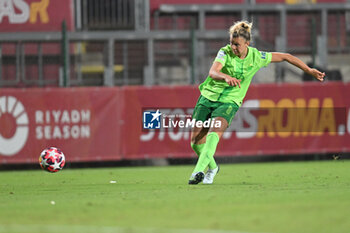 2024-10-08 - Lena Lattwein of VfL Wolfsburg Women during the Women Champion League Rome vs Wolfsburg 08 October 2024 at the Tre Fontane Stadium in Rome - ROMA WOMEN VS WOLFSBURG - UEFA CHAMPIONS LEAGUE WOMEN - SOCCER