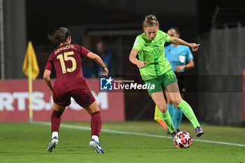 2024-10-08 - Giulia Dragoni of A.S. Roma Women and Sarai Linder of VfL Wolfsburg Women during the Women Champion League Rome vs Wolfsburg 08 October 2024 at the Tre Fontane Stadium in Rome - ROMA WOMEN VS WOLFSBURG - UEFA CHAMPIONS LEAGUE WOMEN - SOCCER