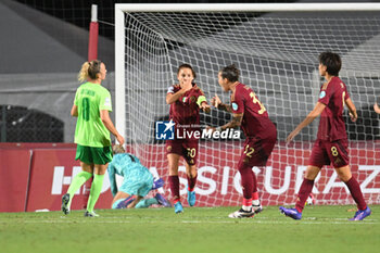 2024-10-08 - Manuela Giugliano of A.S. Roma Women during the Women Champion League Rome vs Wolfsburg 08 October 2024 at the Tre Fontane Stadium in Rome - ROMA WOMEN VS WOLFSBURG - UEFA CHAMPIONS LEAGUE WOMEN - SOCCER