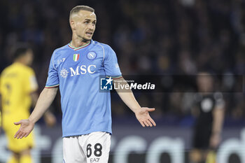 2024-02-21 - SSC Napoli's Slovak midfielder Stanislav Lobotka gesticulate during the UEFA Champions League round 16 match between SSC Napoli vs Barcellona at the Diego Armando Maradona Stadium in Naples, southern Italy, on February 21, 2024. - SSC NAPOLI VS FC BARCELONA - UEFA CHAMPIONS LEAGUE - SOCCER