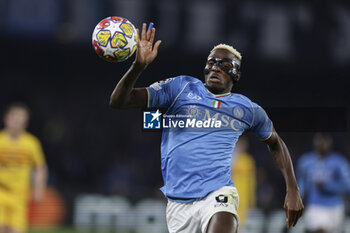 2024-02-21 - SSC Napoli's Nigerian forward Victor Osimhen controls the ball during the UEFA Champions League round 16 match between SSC Napoli vs Barcellona at the Diego Armando Maradona Stadium in Naples, southern Italy, on February 21, 2024. - SSC NAPOLI VS FC BARCELONA - UEFA CHAMPIONS LEAGUE - SOCCER