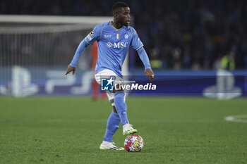 2024-02-21 - SSC Napoli’s Ivorian midfielder Hamed Junior Traore controls the ball during the UEFA Champions League round 16 match between SSC Napoli vs Barcellona at the Diego Armando Maradona Stadium in Naples, southern Italy, on February 21, 2024. - SSC NAPOLI VS FC BARCELONA - UEFA CHAMPIONS LEAGUE - SOCCER