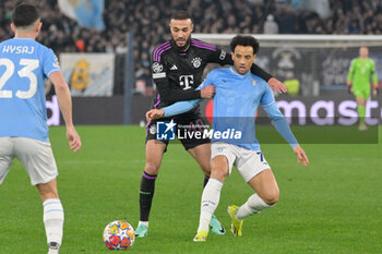 2024-02-14 - Noussair Mazraoui (Bayern Munich)  Felipe Anderson (SS Lazio);  during the UEFA Champions League 2023-2024 football match between SS Lazio and Bayern Monaco at the Olympic Stadium in Rome on February 14, 2023. - SS LAZIO VS BAYERN MUNICH - UEFA CHAMPIONS LEAGUE - SOCCER