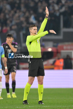 2024-02-14 - Francois Letexier (FRA) referee during the UEFA Champions League 2023-2024 football match between SS Lazio and Bayern Monaco at the Olympic Stadium in Rome on February 14, 2023. - SS LAZIO VS BAYERN MUNICH - UEFA CHAMPIONS LEAGUE - SOCCER