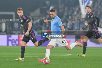 2024-02-14 - Danilo Cataldi (SS Lazio);  during the UEFA Champions League 2023-2024 football match between SS Lazio and Bayern Monaco at the Olympic Stadium in Rome on February 14, 2023. - SS LAZIO VS BAYERN MUNICH - UEFA CHAMPIONS LEAGUE - SOCCER