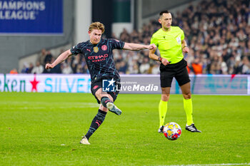 2024-02-14 - Kevin De Bruyne (17) of Manchester City takes a freekick during the UEFA Champions League, Round of 16 1st leg football match between FC Copenhagen and Manchester City on 13 February 2024 at Parken Stadium in Copenhagen, Denmark - FOOTBALL - CHAMPIONS LEAGUE - COPENHAGEN V MANCHESTER CITY - UEFA CHAMPIONS LEAGUE - SOCCER