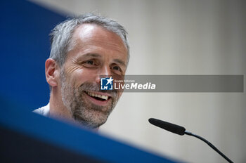 2024-03-05 - Marco Rose, head coach of RB Leipzig, seen smiling during the press conference the day before the second leg of the round of 16 football match of Champions League against Real Madrid at Santiago Bernabeu stadium in Madrid. - REAL MADRID VS RB LEIPZIG: RB LEIPZIG TRAINING AND PRESS CONFERENCE - UEFA CHAMPIONS LEAGUE - SOCCER