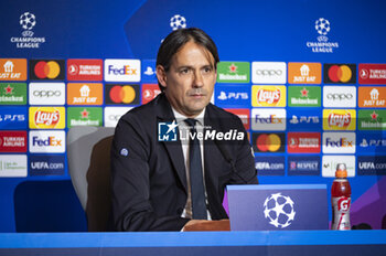 2024-03-12 - Simone Inzaghi, coach of FC Internazionale, seen speaking during the Training Session And Press Conference a day before the Champions League football match between Atletico Madrid and FC Internazionale at Metropolitano Stadium in Madrid, Spain. - ATLETICO MADRID VS FC INTERNAZIONALE: FC INTERNAZIONALE TRAINING AND PRESS CONFERENCE - UEFA CHAMPIONS LEAGUE - SOCCER