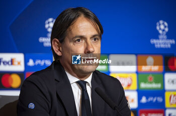 2024-03-12 - Simone Inzaghi, coach of FC Internazionale, seen speaking during the Training Session And Press Conference a day before the Champions League football match between Atletico Madrid and FC Internazionale at Metropolitano Stadium in Madrid, Spain. - ATLETICO MADRID VS FC INTERNAZIONALE: FC INTERNAZIONALE TRAINING AND PRESS CONFERENCE - UEFA CHAMPIONS LEAGUE - SOCCER