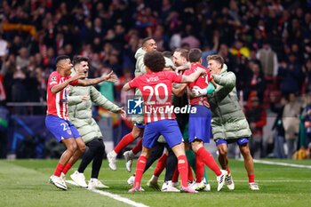 2024-03-13 - Players of Atletico de Madrid celebrate the victory with Jan Oblak at full time during the UEFA Champions League, Round of 16, 2nd leg football match between Atletico de Madrid and FC Internazionale on March 13, 2024 at Civitas Metropolitano stadium in Madrid, Spain - FOOTBALL - CHAMPIONS LEAGUE - ATLETICO MADRID V INTERNAZIONALE - UEFA CHAMPIONS LEAGUE - SOCCER