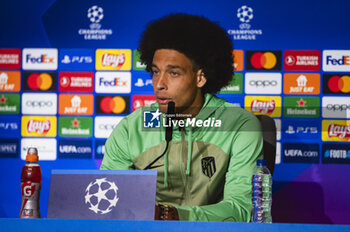 2024-04-09 - Axel Witsel of Atletico Madrid speaks during the press conference a day before the quarter-final first leg football match of Champions League against Borussia Dortmund at Civitas Metropolitano stadium in Madrid. - ATLETICO MADRID VS BORUSSIA DORTMUND: ATLETICO MADRID PRESS CONFERENCE - UEFA CHAMPIONS LEAGUE - SOCCER