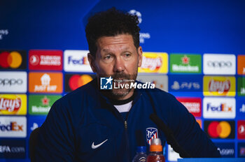 2024-04-09 - Diego Pablo Simeone, head coach of Atletico Madrid, speaks during the press conference a day before the quarter-final first leg football match of Champions League against Borussia Dortmund at Civitas Metropolitano stadium in Madrid. - ATLETICO MADRID VS BORUSSIA DORTMUND: ATLETICO MADRID PRESS CONFERENCE - UEFA CHAMPIONS LEAGUE - SOCCER