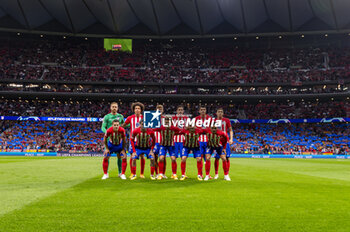 2024-04-10 - Atletico Madrid team during the UEFA Champions League quarter-final first leg match between Atletico Madrid and Borussia Dortmund at Estadio Civitas Metropolitano on April 10, 2024 in Madrid, Spain. - ATLETICO MADRID VS BORUSSIA DORTMUND - UEFA CHAMPIONS LEAGUE - SOCCER
