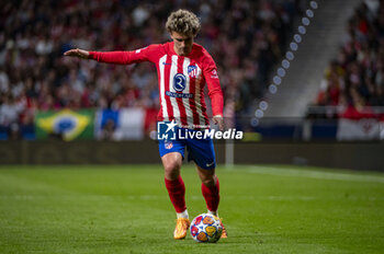 2024-04-10 - Antoine Griezmann of Atletico Madrid seen during the UEFA Champions League quarter-final first leg match between Atletico Madrid and Borussia Dortmund at Estadio Civitas Metropolitano on April 10, 2024 in Madrid, Spain. - ATLETICO MADRID VS BORUSSIA DORTMUND - UEFA CHAMPIONS LEAGUE - SOCCER