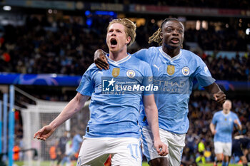 2024-04-17 - Manchester City midfielder Kevin De Bruyne (17) scores and celebrates 1-1 with Jérémy Doku during the UEFA Champions League, Quarter-finals, 2nd leg football match between Manchester City and Real Madrid on April 17, 2024 at Etihad Stadium in Manchester, England - FOOTBALL - CHAMPIONS LEAGUE - MANCHESTER CITY V REAL MADRID - UEFA CHAMPIONS LEAGUE - SOCCER
