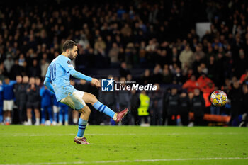 2024-04-17 - Bernardo Silva (20) of Manchester City misses a penalty in the shoot out during the UEFA Champions League, Quarter-finals, 2nd leg football match between Manchester City and Real Madrid on April 17, 2024 at Etihad Stadium in Manchester, England - FOOTBALL - CHAMPIONS LEAGUE - MANCHESTER CITY V REAL MADRID - UEFA CHAMPIONS LEAGUE - SOCCER