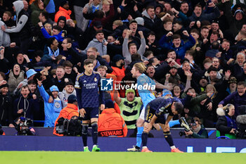 2024-04-17 - Kevin De Bruyne (17) of Manchester City celebrates scoring 1-1 during the UEFA Champions League, Quarter-finals, 2nd leg football match between Manchester City and Real Madrid on April 17, 2024 at Etihad Stadium in Manchester, England - FOOTBALL - CHAMPIONS LEAGUE - MANCHESTER CITY V REAL MADRID - UEFA CHAMPIONS LEAGUE - SOCCER