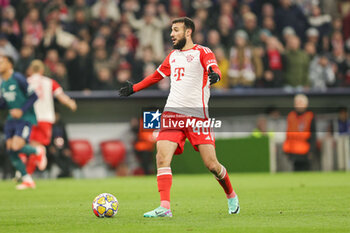 2024-04-17 - Noussair Mazraoui of Bayern Munich during the UEFA Champions League, Quarter-finals, 2nd leg football match between Bayern Munich and Arsenal on April 17, 2024 at Allianz Arena in Munich, Germany - FOOTBALL - CHAMPIONS LEAGUE - BAYERN MUNICH V ARSENAL - UEFA CHAMPIONS LEAGUE - SOCCER