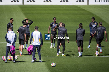 07/05/2024 - MADRID, SPAIN - MAY 7: Real Madrid players (from L to R) Jude Bellingham, Vinicius Junior, Eduardo Camavinga warms up during Real Madrid Training Session and Press Conference ahead of their UEFA Champions League semi-final second leg match against FC Bayern Munchen at Ciudad Real Madrid on May 7, 2024 in Valdebebas, Spain. - REAL MADRID VS BAYERN MUNICH: REAL MADRID PRESS CONFERENCE AND TRAINING SESSION - UEFA CHAMPIONS LEAGUE - CALCIO