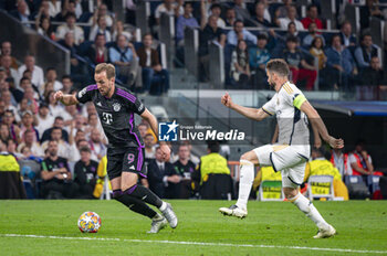 08/05/2024 - MADRID, SPAIN - MAY 8: Harry Kane of FC Bayern Munchen (L) seen in action with the ball against Nacho Fernandez of Real Madrid (R) during the UEFA Champions League semi-final second leg match between Real Madrid and FC Bayern Munchen at Estadio Santiago Bernabeu on May 8, 2024 in Madrid, Spain. - REAL MADRID VS BAYERN MUNICH - UEFA CHAMPIONS LEAGUE - CALCIO