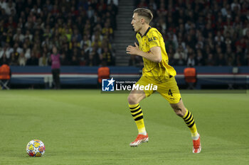 07/05/2024 - Nico Schlotterbeck of Dortmund during the UEFA Champions League, Semi-finals, 2nd leg football match between Paris Saint-Germain and Borussia Dortmund on May 7, 2024 at Parc des Princes stadium in Paris, France - FOOTBALL - CHAMPIONS LEAGUE - PARIS SG V DORTMUND - UEFA CHAMPIONS LEAGUE - CALCIO