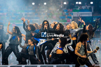 2024-06-01 - Lenny Kravitz music performance - FINAL - BORUSSIA DORTMUND VS REAL MADRID - UEFA CHAMPIONS LEAGUE - SOCCER