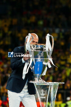 2024-06-01 - Zinedine Zidane - FINAL - BORUSSIA DORTMUND VS REAL MADRID - UEFA CHAMPIONS LEAGUE - SOCCER